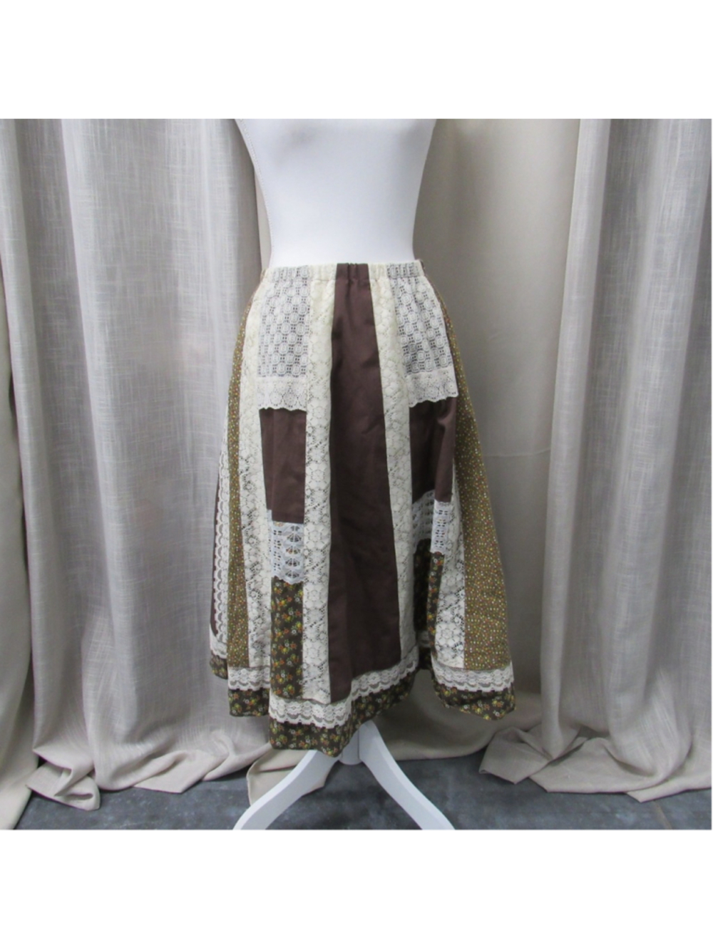 Vtg 70s Carefree Fashions Patchwork Maxi Skirt Brown Floral Lace Cottage